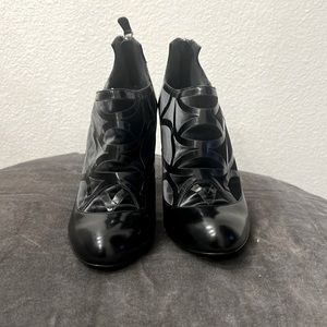 EMPORIO ARMANI Heeled/Closed design with Black Suede leather/ Size:6 1/2,Narrow